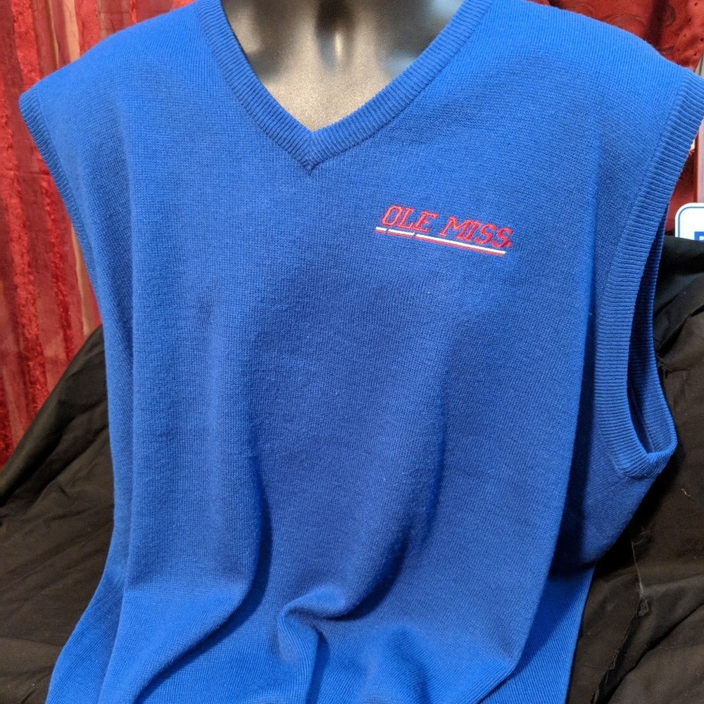 OLE MISS Sweater Vest Nwt 2XL